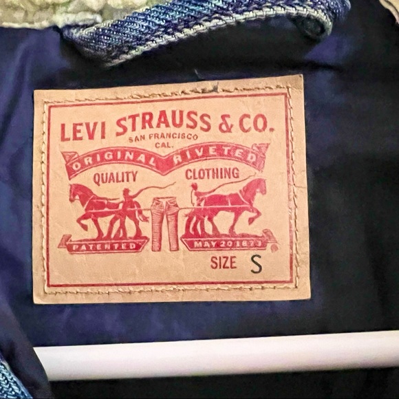 Womens Levi's Denim Jacket - Picture 2 of 4